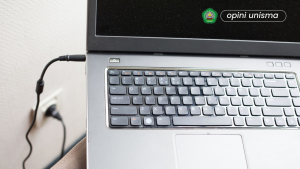 Bahaya Charger Laptop Palsu