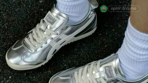 sneakers mendukung performa atlet